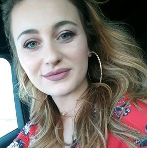 Meet your Posher, Kassidy